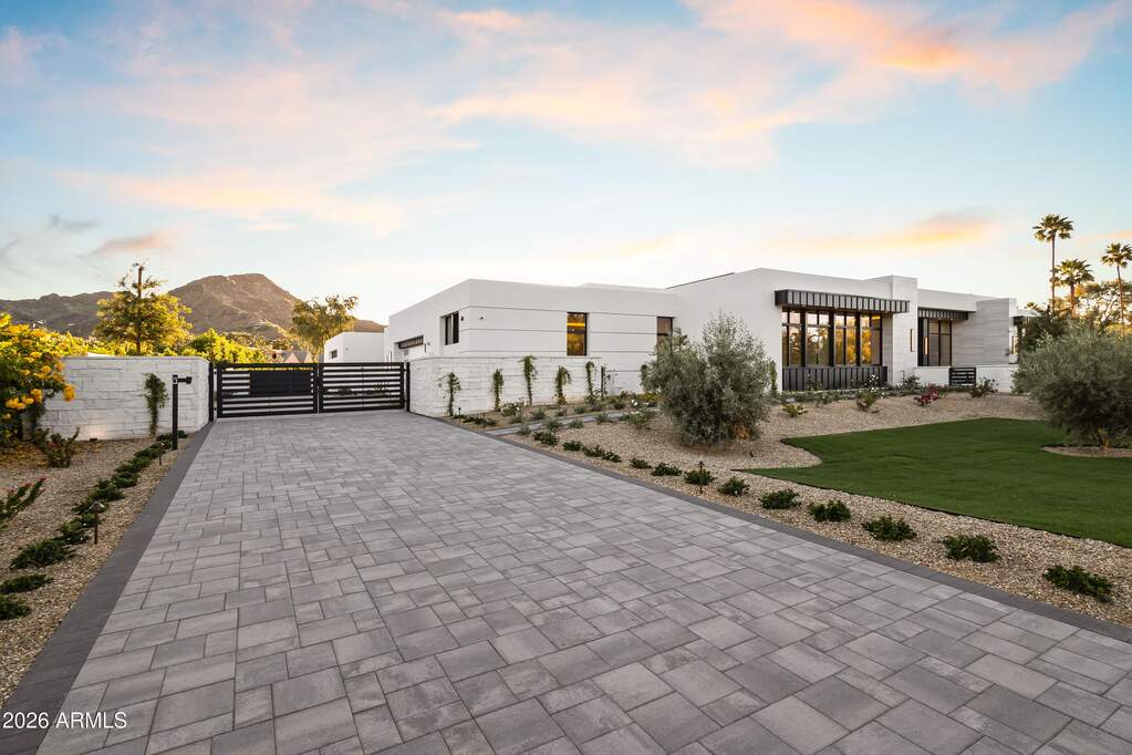 5 Bedroom Single Family Home/House's Image 70