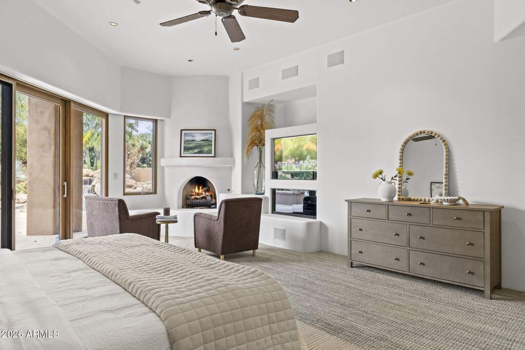 5 Bedroom Single Family Home/House's Image 14