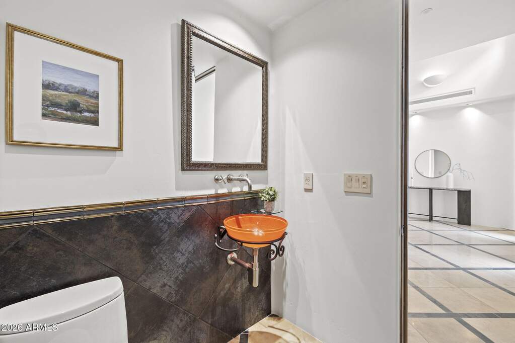 5 Bedroom Single Family Home/House's Image 19