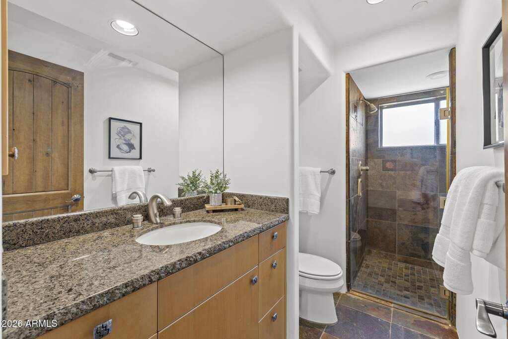 5 Bedroom Single Family Home/House's Image 29