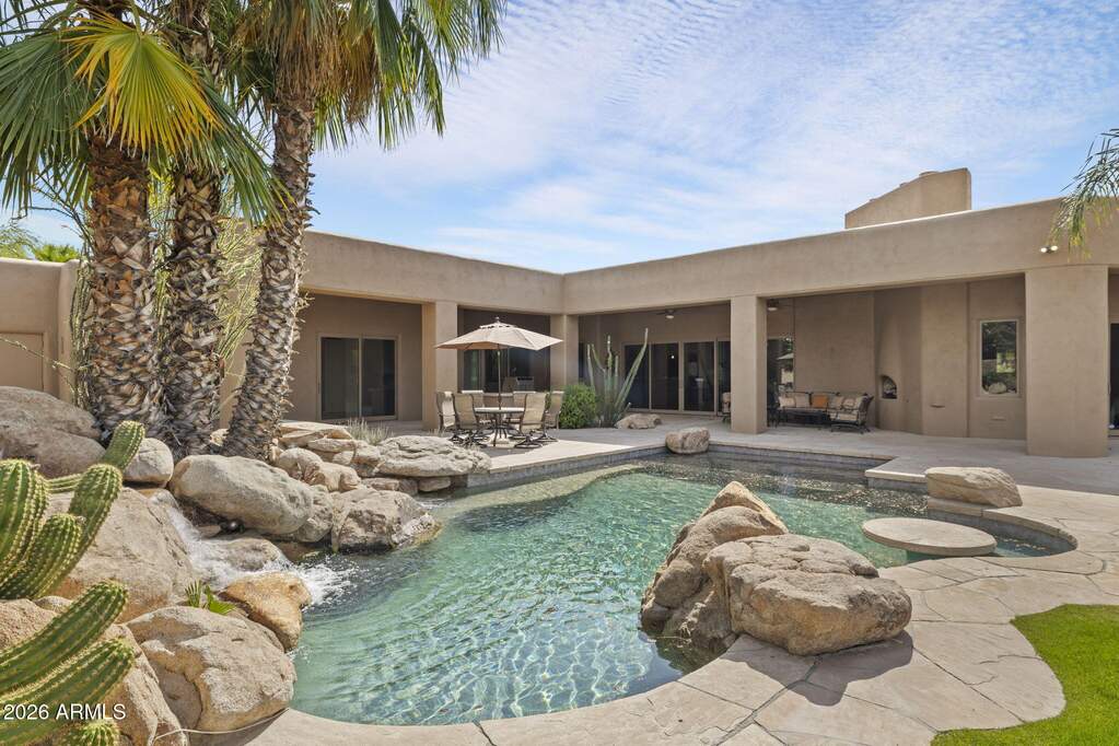 5 Bedroom Single Family Home/House's Image 34