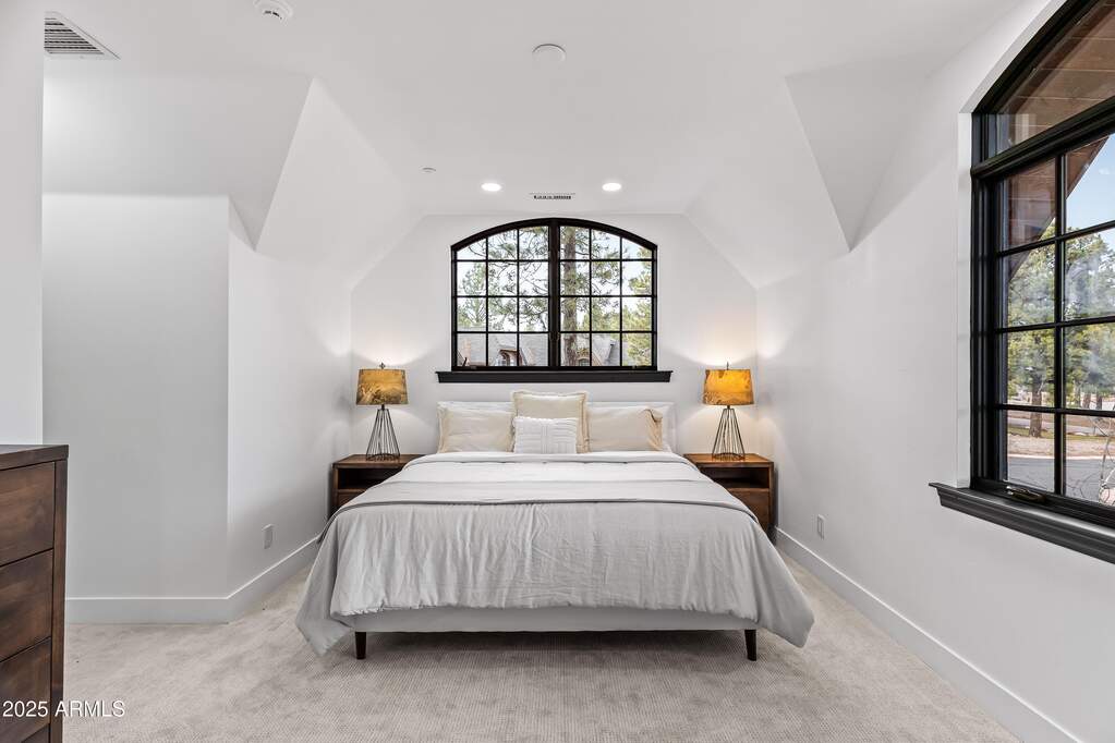 4 Bedroom Single Family Home/House's Image 22