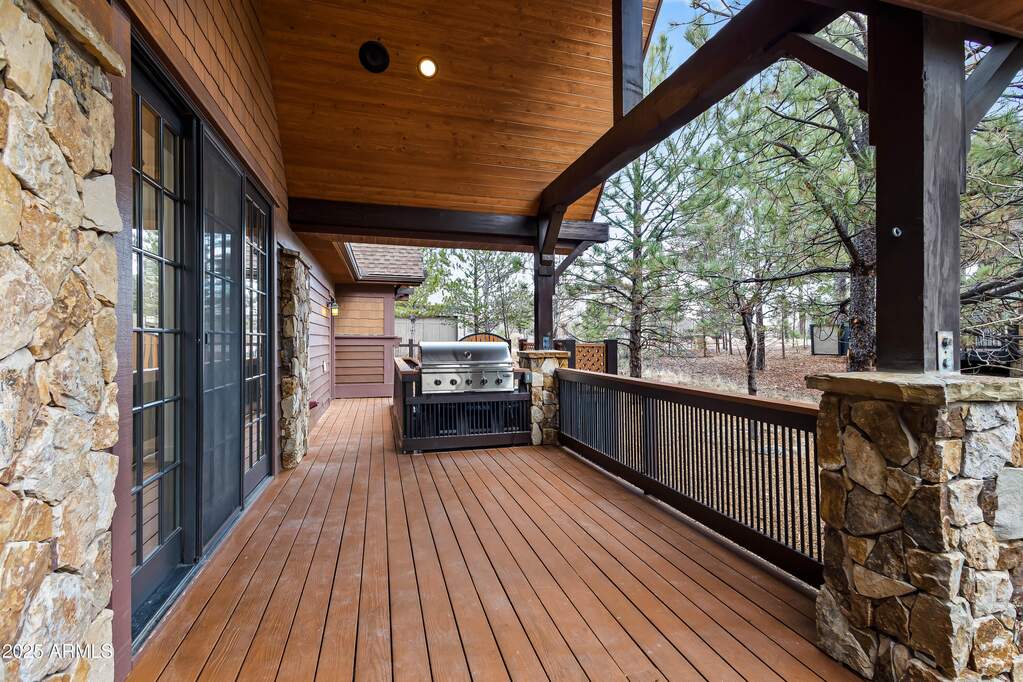 4 Bedroom Single Family Home/House's Image 32