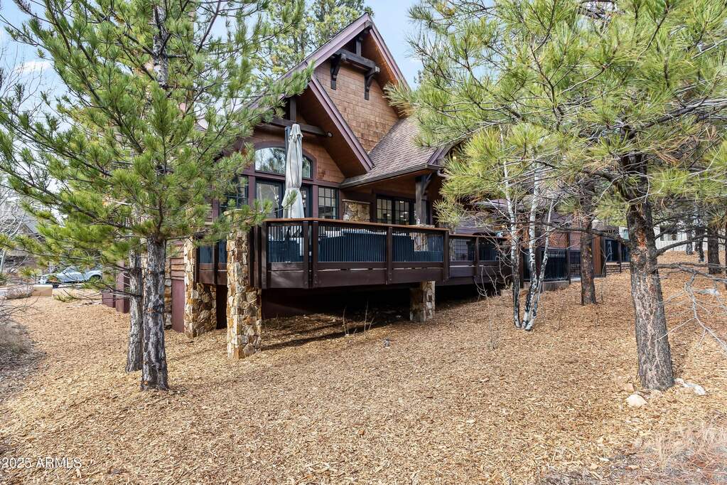 4 Bedroom Single Family Home/House's Image 33