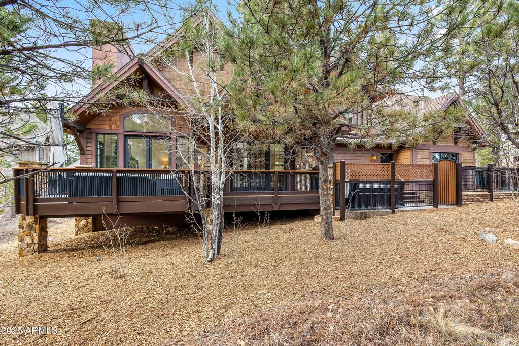 4 Bedroom Single Family Home/House's Image 34
