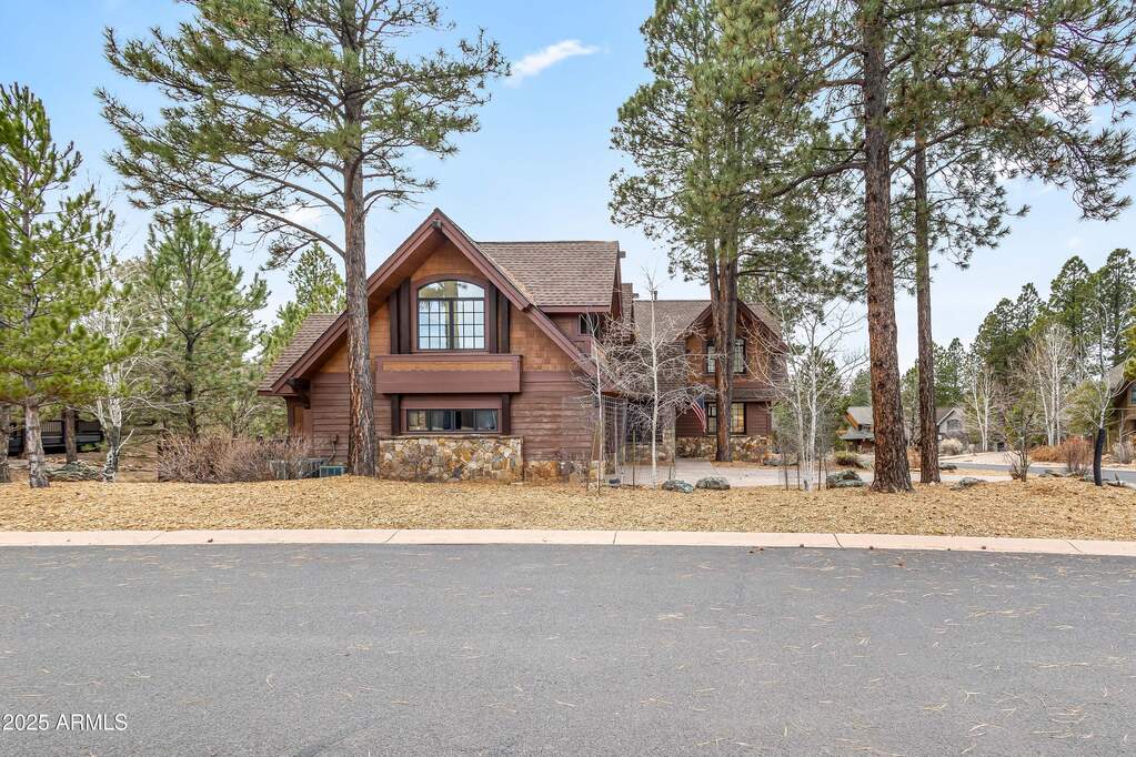 4 Bedroom Single Family Home/House's Image 36