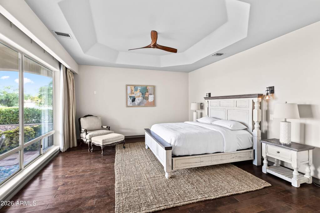 5 Bedroom Single Family Home/House's Image 17