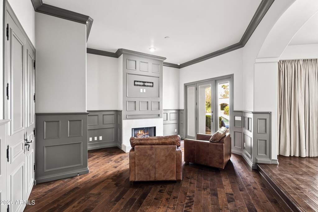 5 Bedroom Single Family Home/House's Image 19