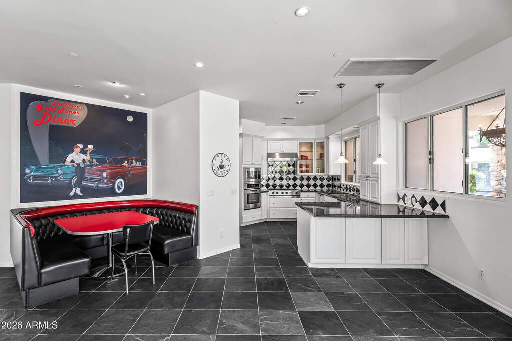 5 Bedroom Single Family Home/House's Image 36