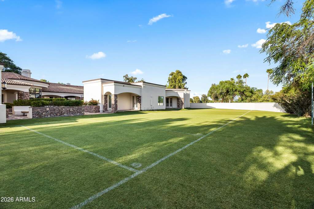5 Bedroom Single Family Home/House's Image 46