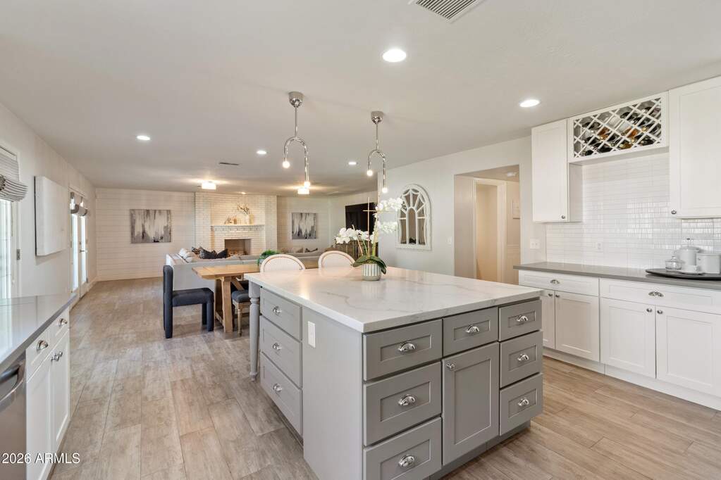5 Bedroom Single Family Home/House's Image 8