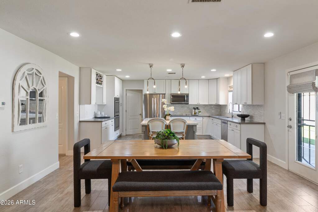 5 Bedroom Single Family Home/House's Image 9
