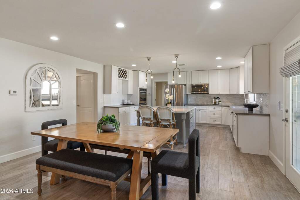 5 Bedroom Single Family Home/House's Image 10