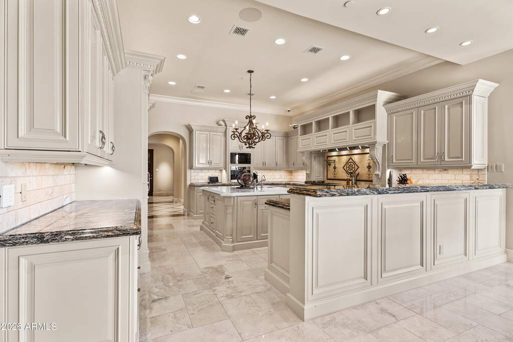 5 Bedroom Single Family Home/House's Image 10