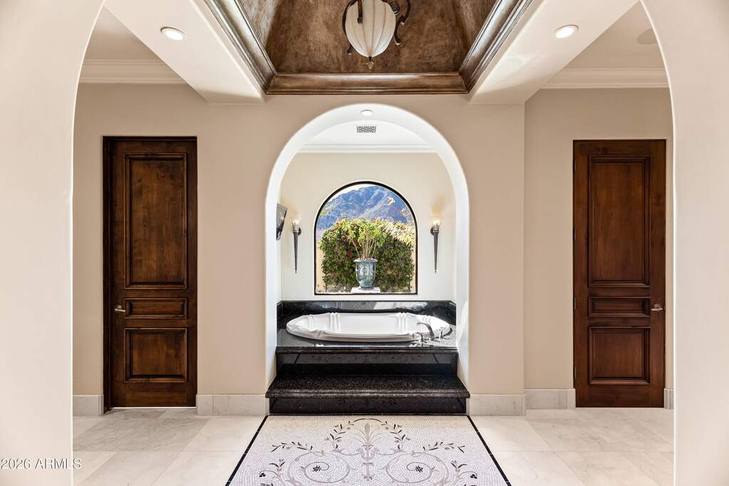 5 Bedroom Single Family Home/House's Image 15