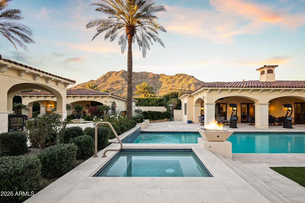 5 Bedroom Single Family Home/House's Image 43