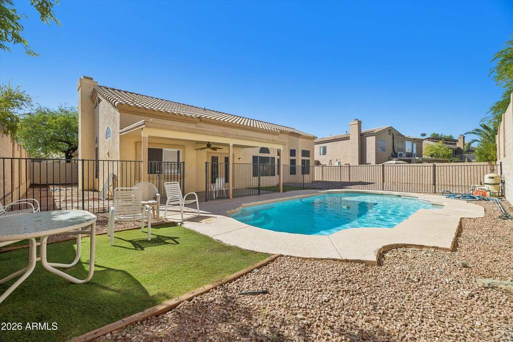 3 Bedroom Single Family Home/House's Image 32
