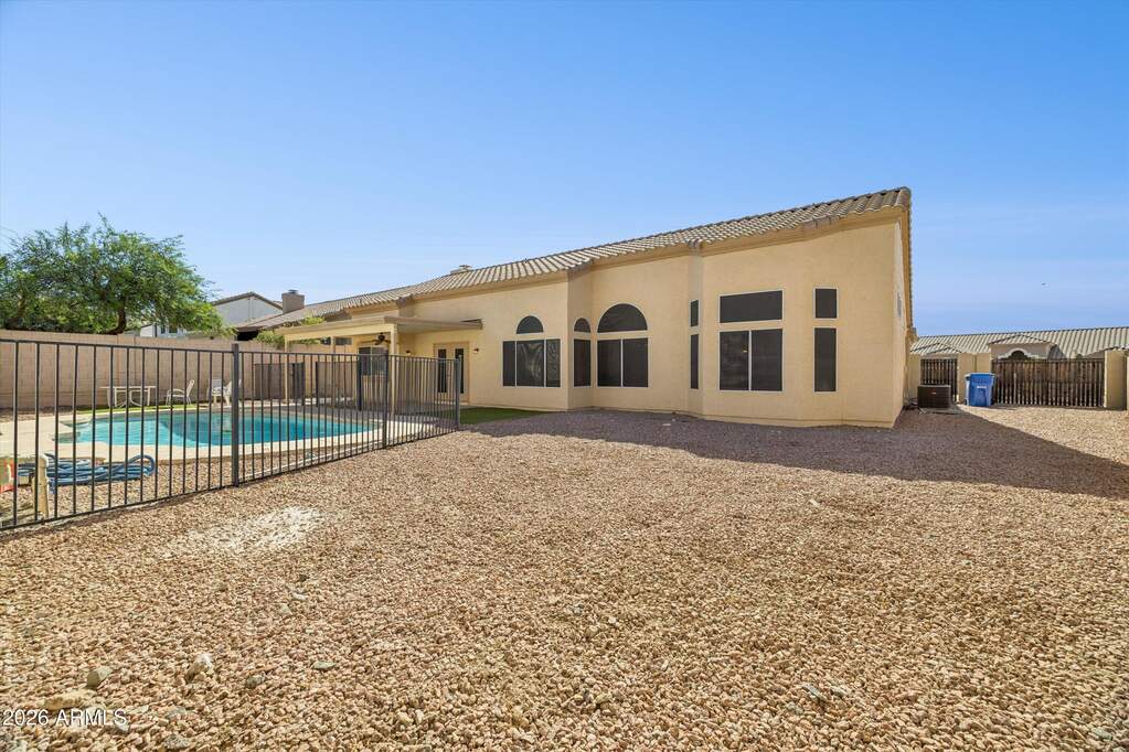 3 Bedroom Single Family Home/House's Image 35