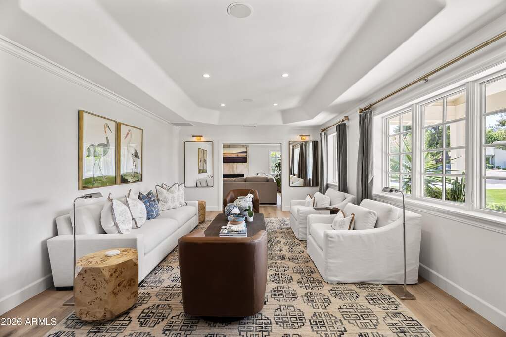 5 Bedroom Single Family Home/House's Image 10