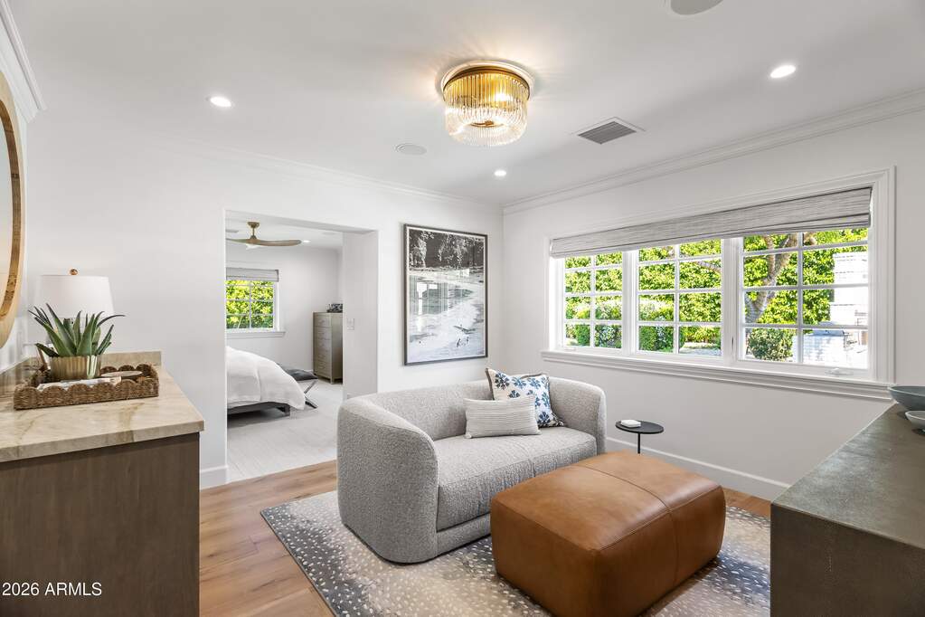 5 Bedroom Single Family Home/House's Image 14