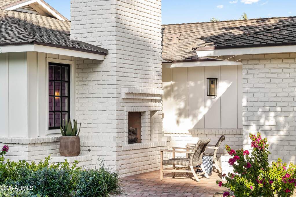 5 Bedroom Single Family Home/House's Image 22