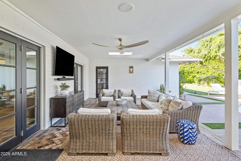5 Bedroom Single Family Home/House's Image 23
