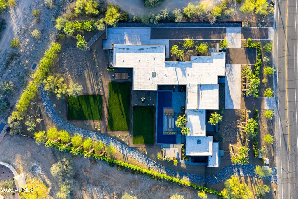 5 Bedroom Single Family Home/House's Image 14