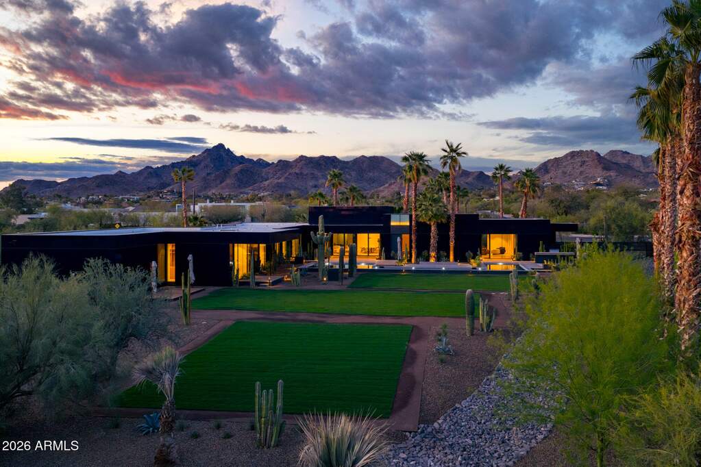 5 Bedroom Single Family Home/House's Image 17