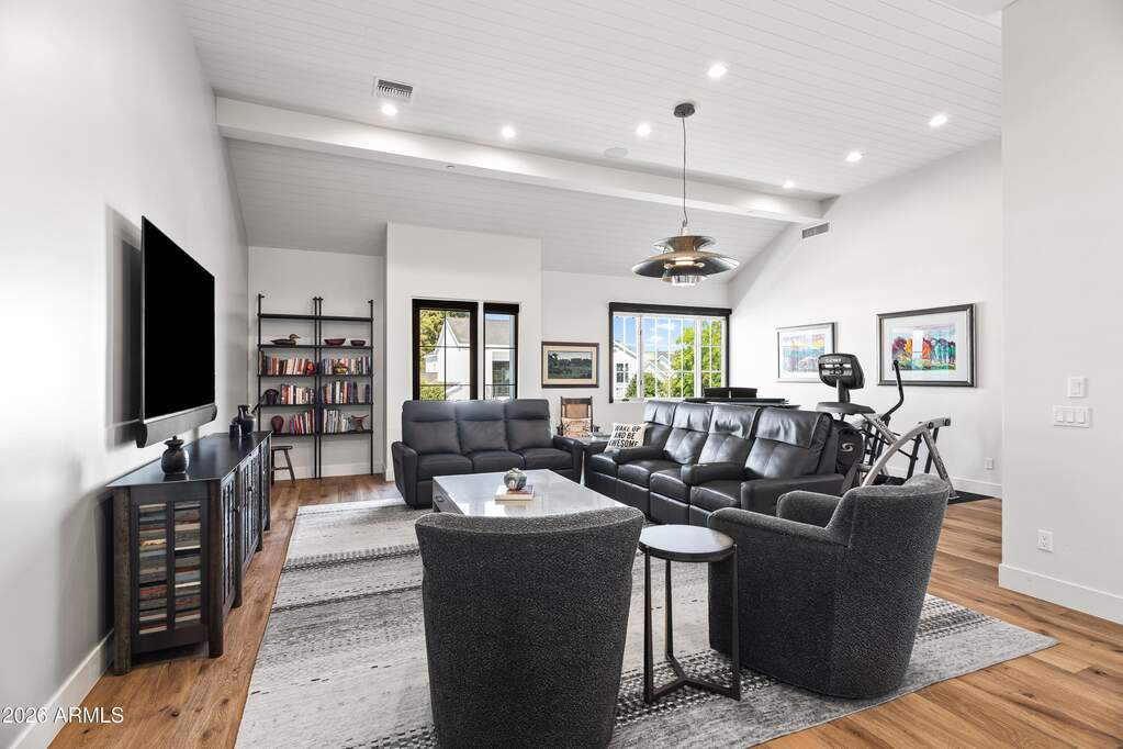 4 Bedroom Single Family Home/House's Image 10