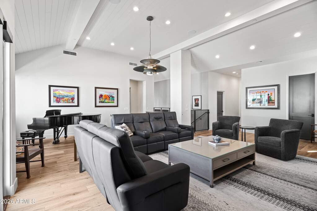 4 Bedroom Single Family Home/House's Image 11