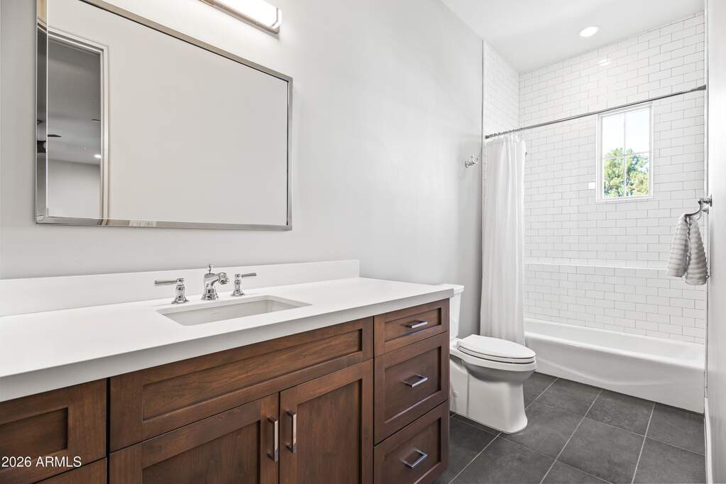 4 Bedroom Single Family Home/House's Image 13