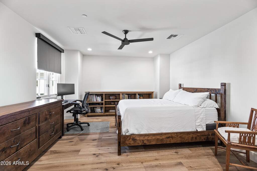 4 Bedroom Single Family Home/House's Image 14