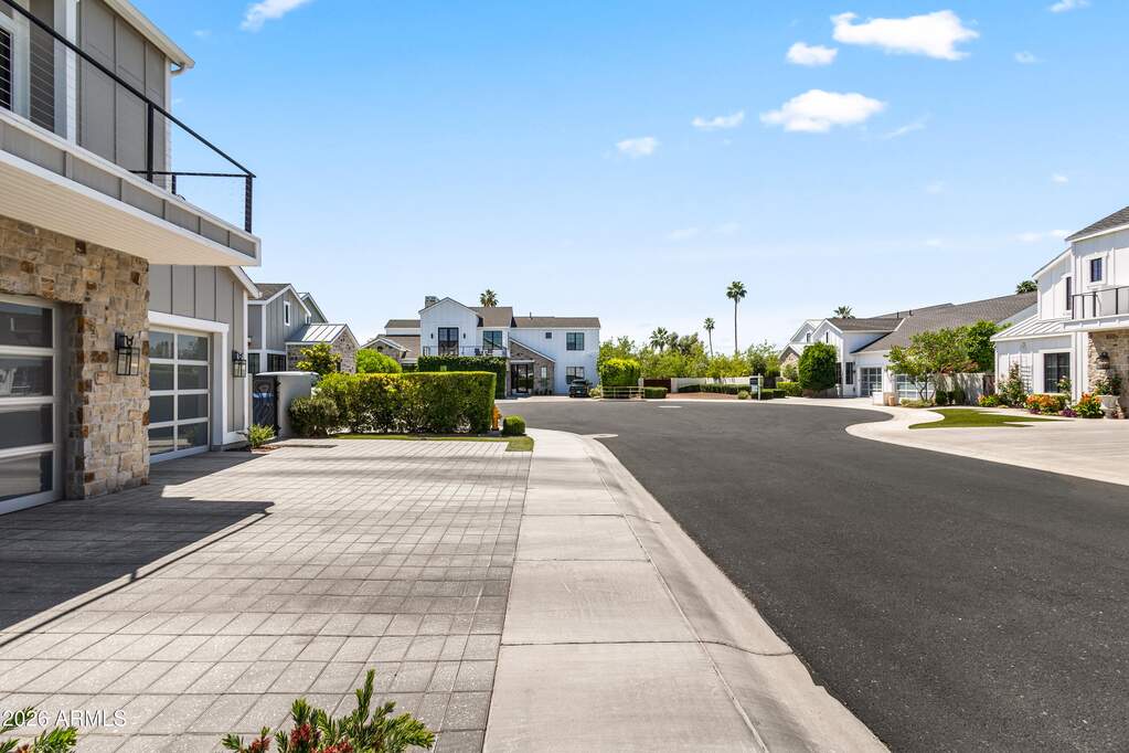 4 Bedroom Single Family Home/House's Image 23