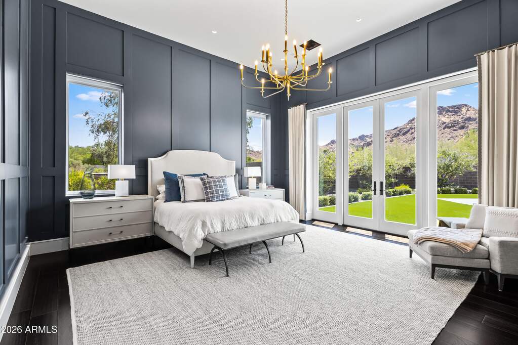 5 Bedroom Single Family Home/House's Image 12