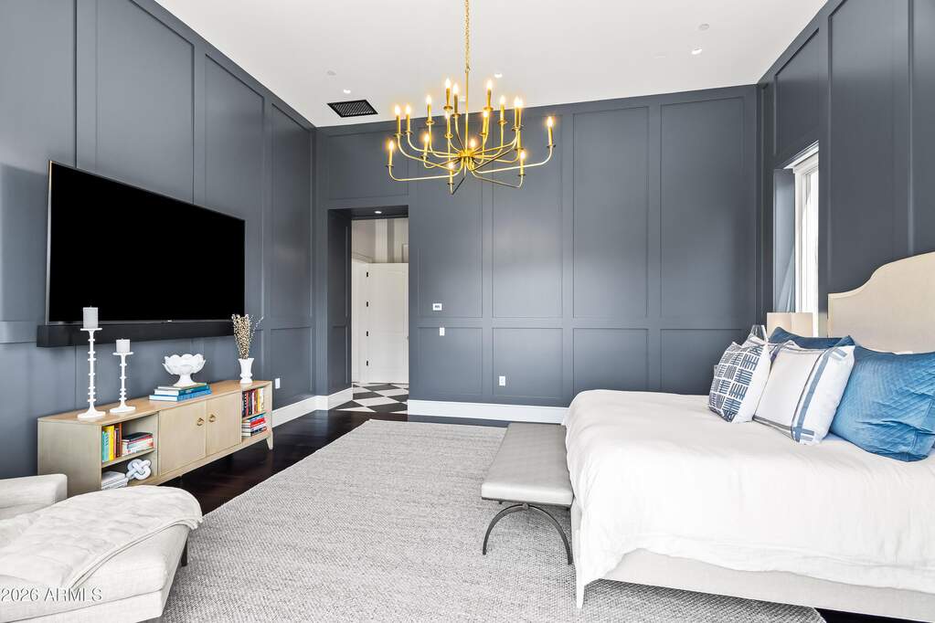 5 Bedroom Single Family Home/House's Image 13