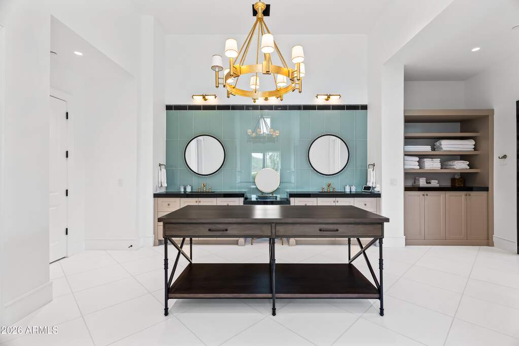 5 Bedroom Single Family Home/House's Image 15