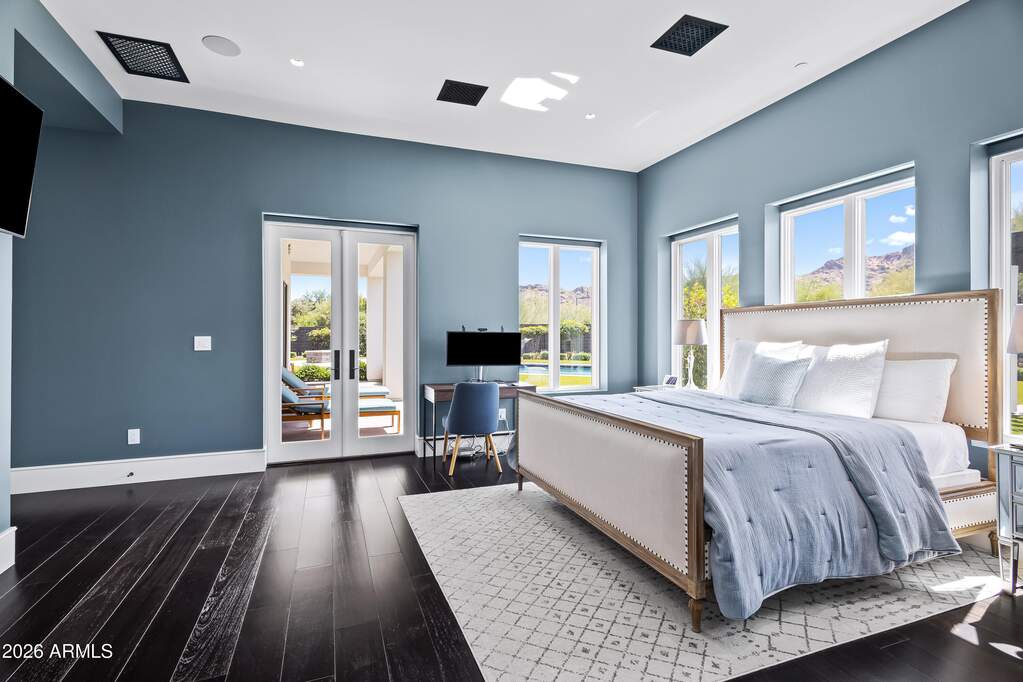 5 Bedroom Single Family Home/House's Image 22