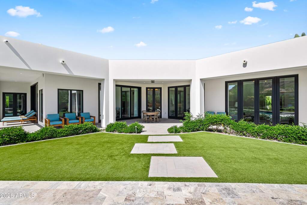 5 Bedroom Single Family Home/House's Image 37