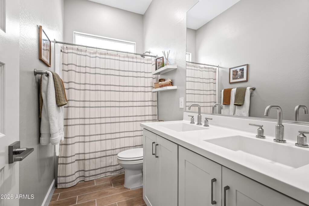 4 Bedroom Single Family Home/House's Image 14