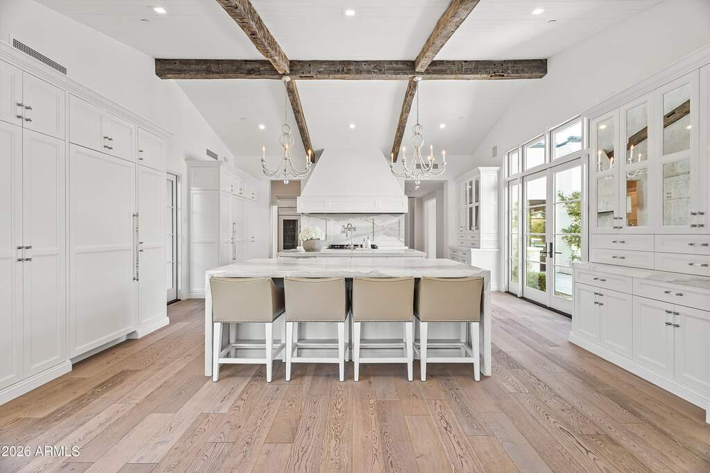 5 Bedroom Single Family Home/House's Image 11