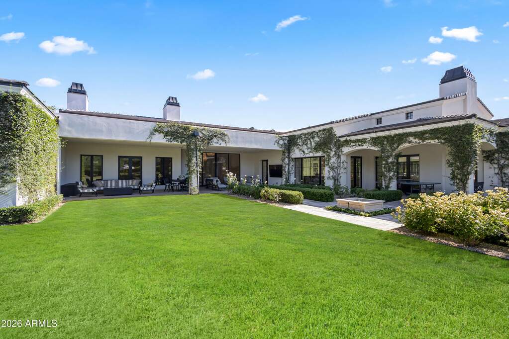 5 Bedroom Single Family Home/House's Image 37