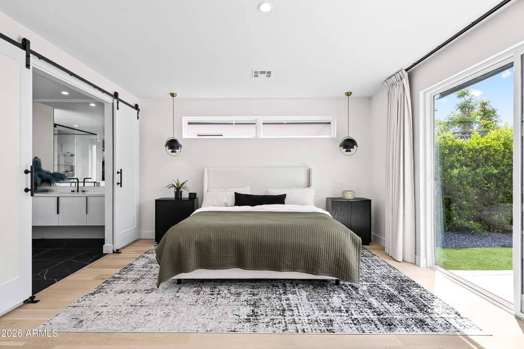 5 Bedroom Single Family Home/House's Image 10