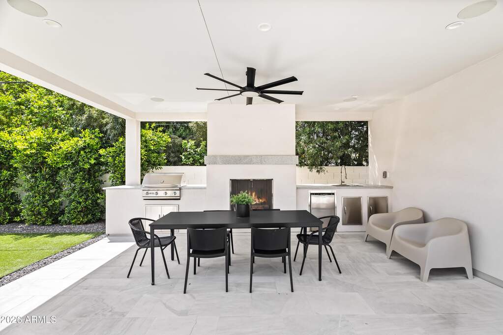 5 Bedroom Single Family Home/House's Image 31
