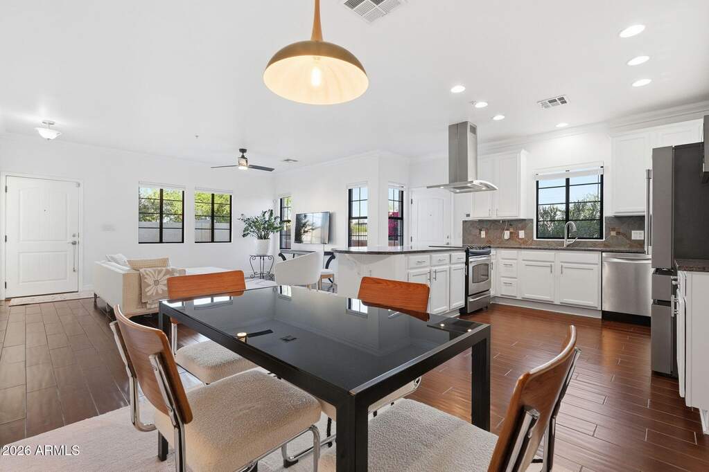2 Bedroom Villa/Townhouse's Image 7