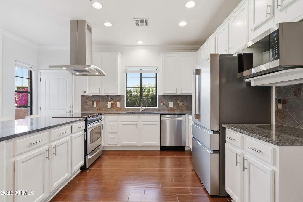 2 Bedroom Villa/Townhouse's Image 12