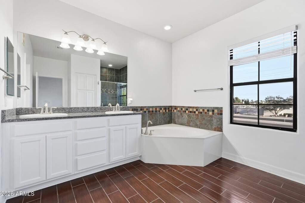 2 Bedroom Villa/Townhouse's Image 19