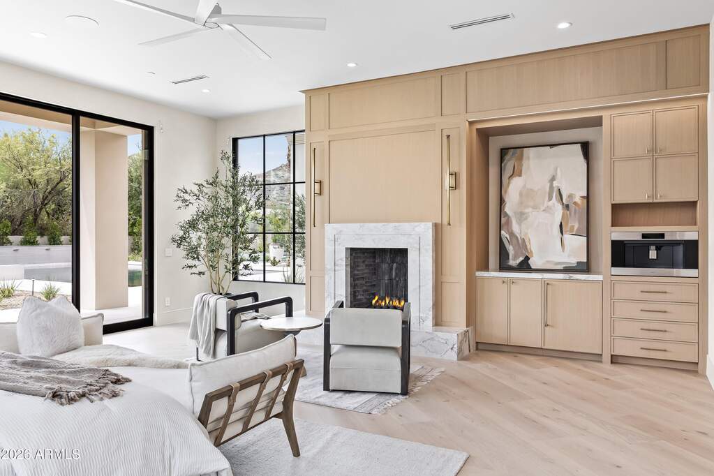 5 Bedroom Single Family Home/House's Image 15