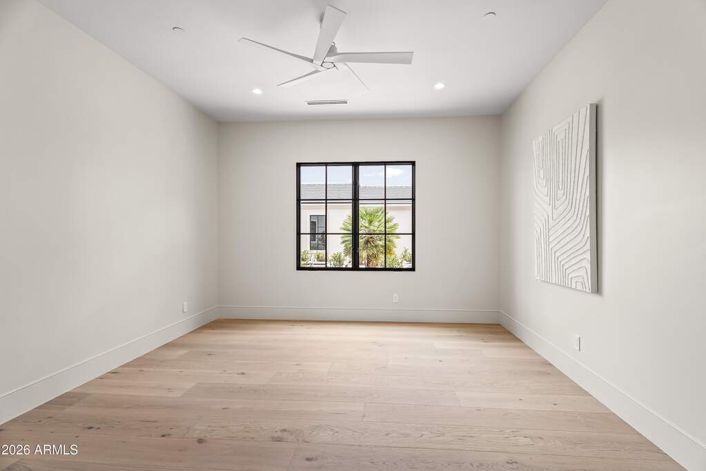5 Bedroom Single Family Home/House's Image 26