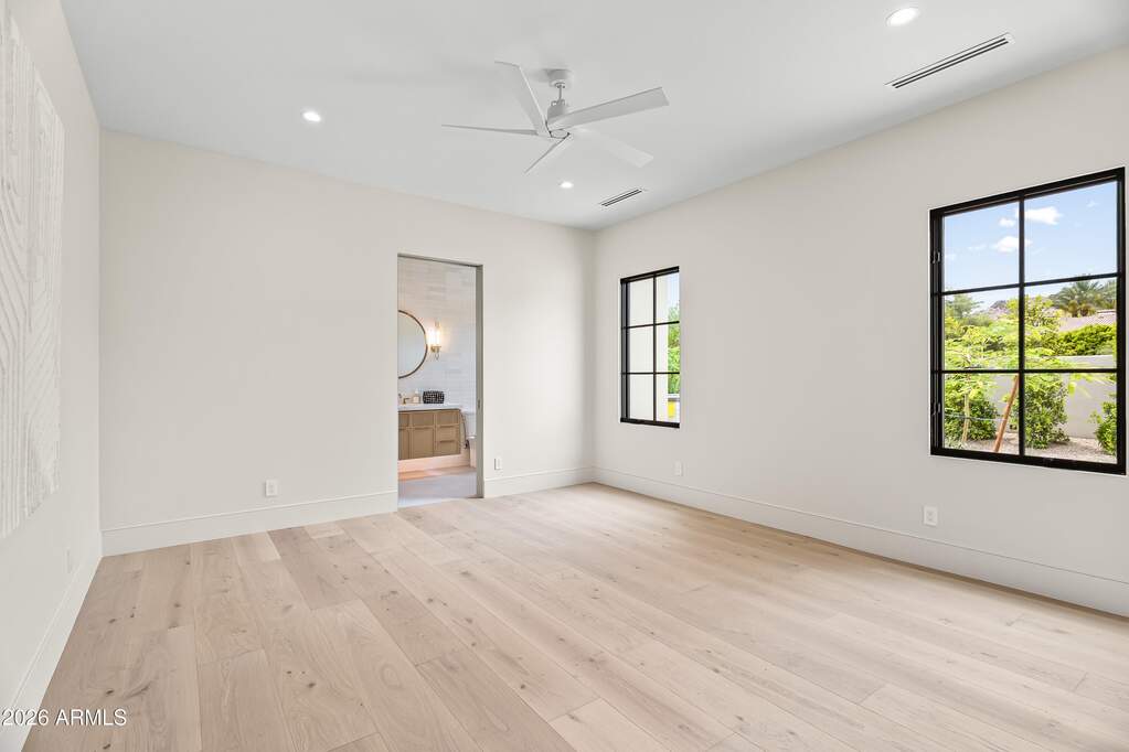 5 Bedroom Single Family Home/House's Image 28