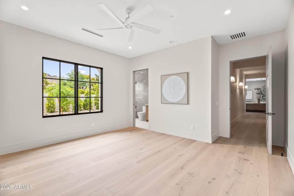 5 Bedroom Single Family Home/House's Image 30